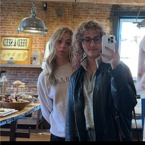 Meet your Posher, Lily